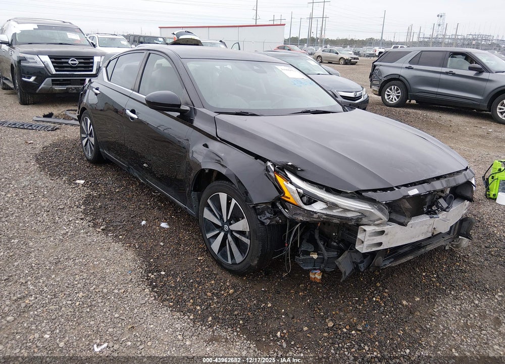 2021 NISSAN ALTIMA SV FWD VIN: 1N4BL4DV3MN312003