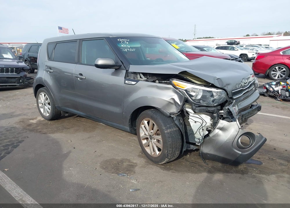 2017 KIA SOUL + VIN: KNDJP3A52H7411480