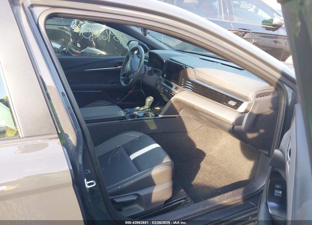 2025 TOYOTA CAMRY SE VIN: 4T1DAACK0SU117070