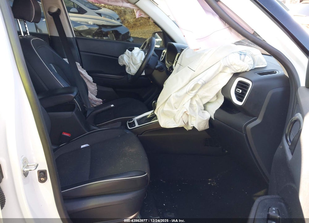 2023 HYUNDAI VENUE LIMITED VIN: KMHRC8A34PU252970