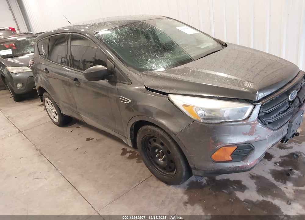 2017 FORD ESCAPE S VIN: 1FMCU0F7XHUD53139