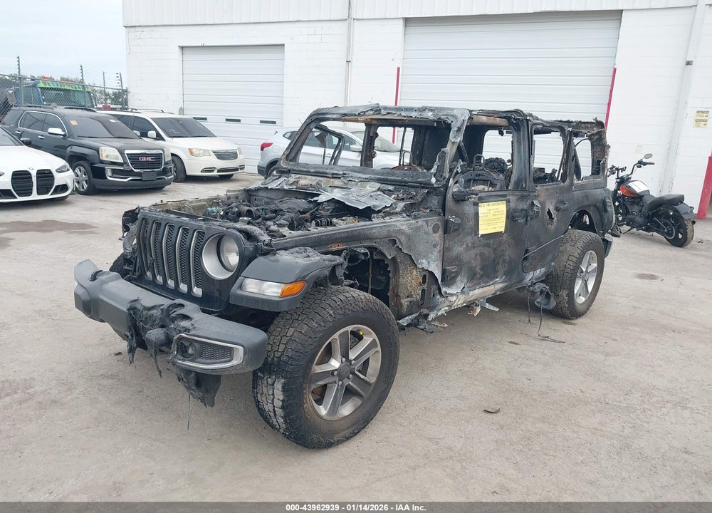 2020 JEEP WRANGLER UNLIMITED SAHARA 4X4 VIN: 1C4HJXEG8LW184085