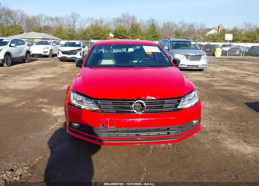 2017 VOLKSWAGEN JETTA 1.8T SPORT VIN: 3VWD17AJXHM402175