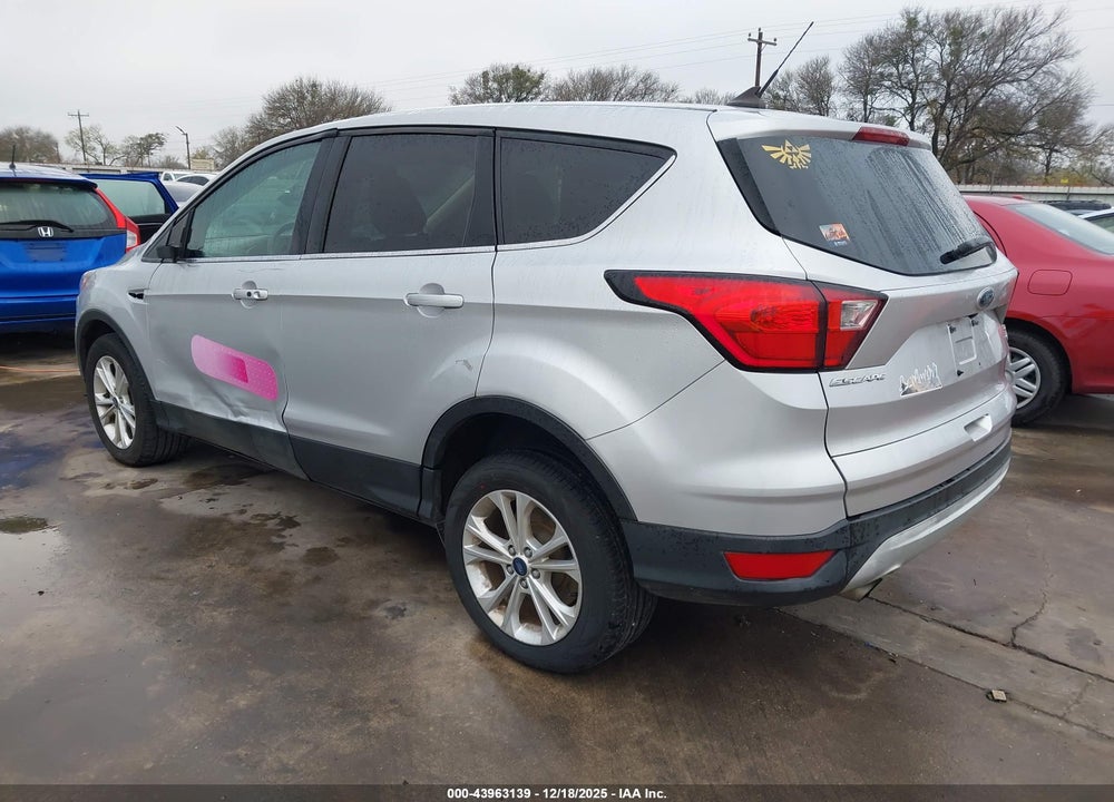 2019 FORD ESCAPE SE VIN: 1FMCU9GDXKUB65625