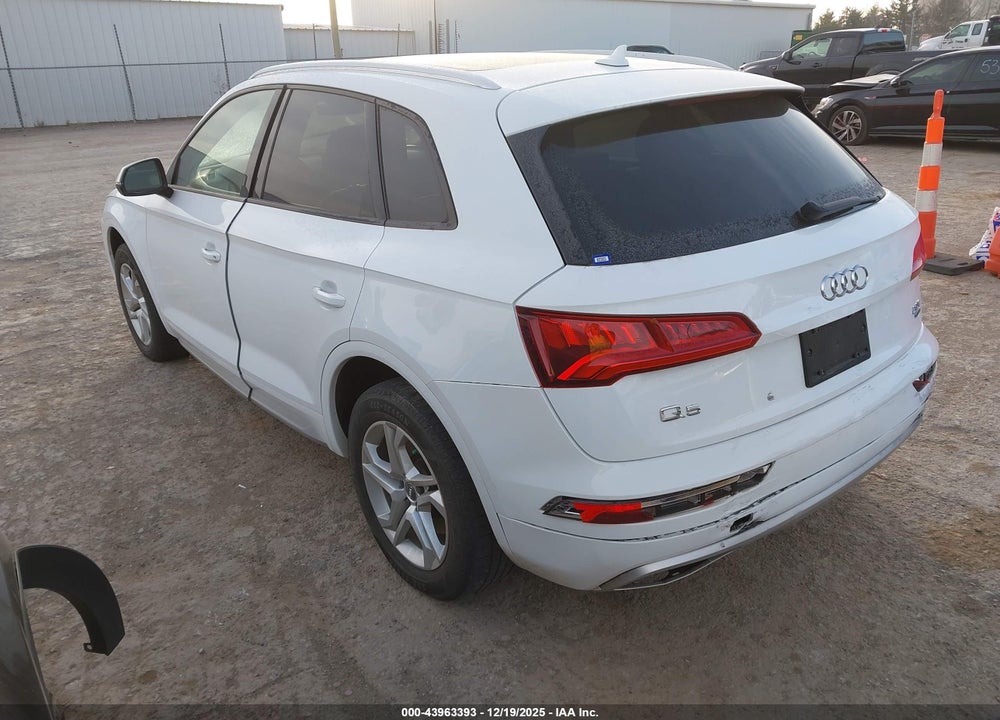 2018 AUDI Q5 2.0T PREMIUM VIN: WA1ANAFY1J2015454