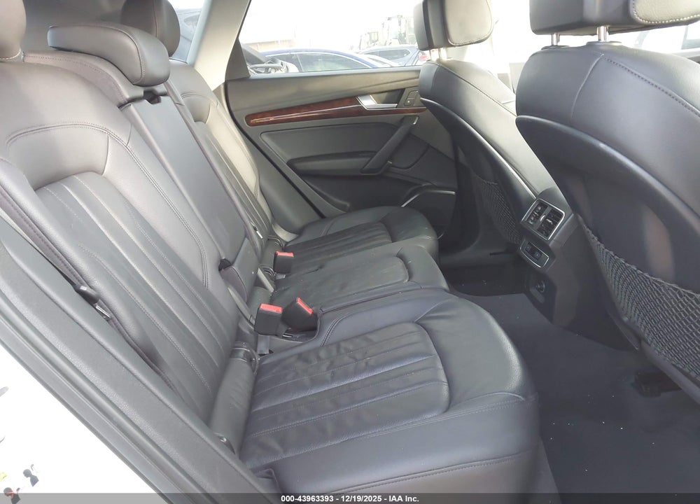 2018 AUDI Q5 2.0T PREMIUM VIN: WA1ANAFY1J2015454