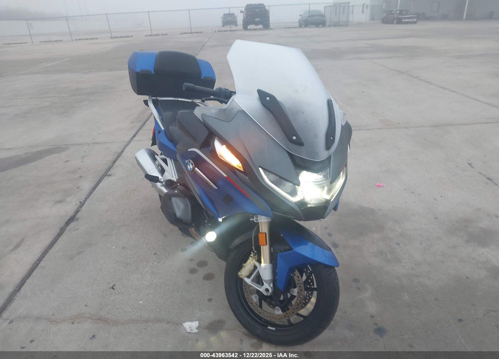 2024 BMW R 1250 RT VIN: WB10L0307R6J04561