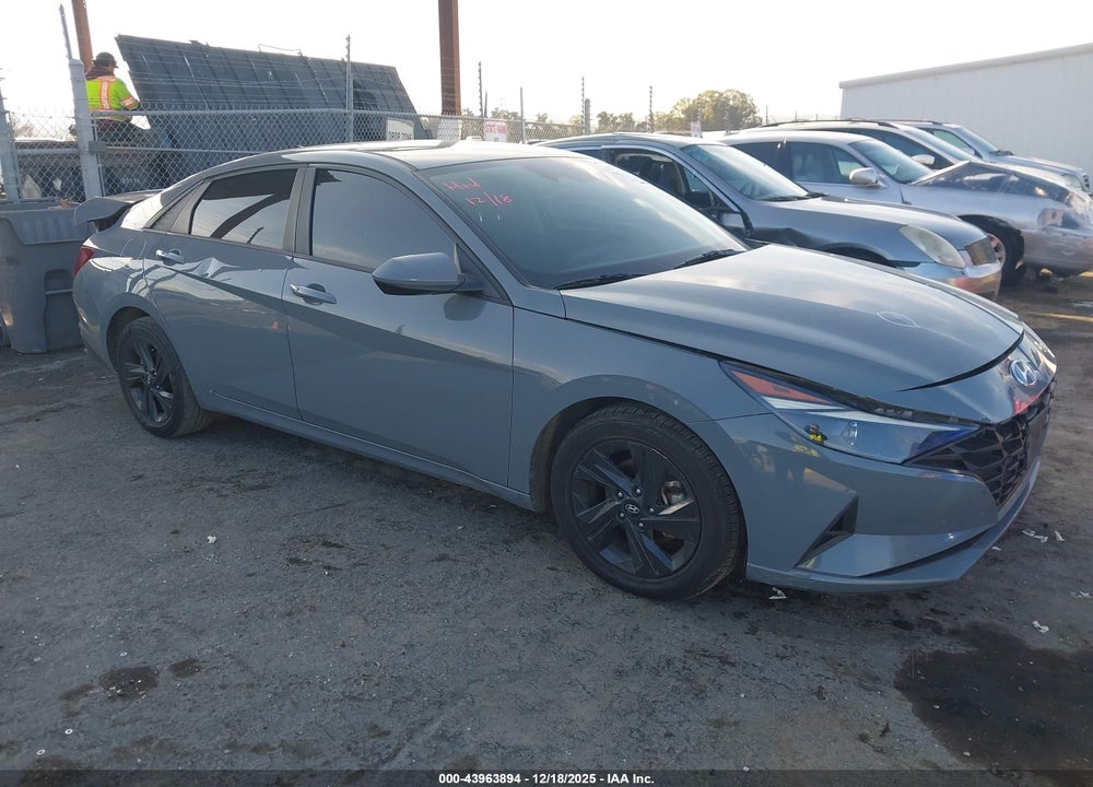2022 HYUNDAI ELANTRA SEL VIN: KMHLM4AG7NU335482