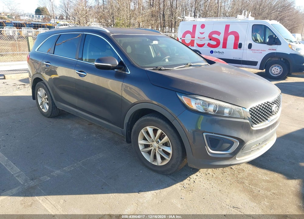 2016 KIA SORENTO 2.4L LX VIN: 5XYPG4A32GG114970