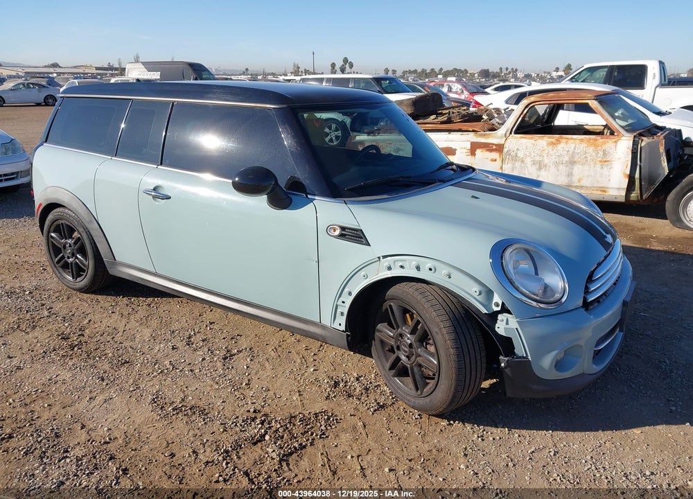 2012 MINI COOPER CLUBMAN VIN: WMWZF3C56CT489146