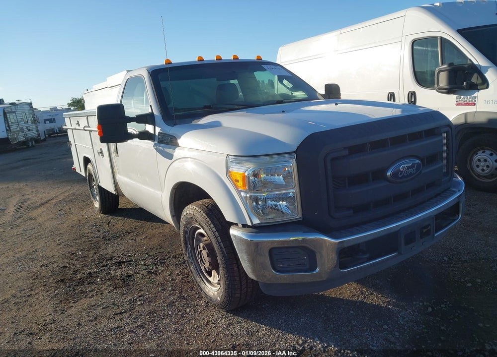 2016 FORD F-350 CHASSIS XL VIN: 1FDRF3E62GEC32998