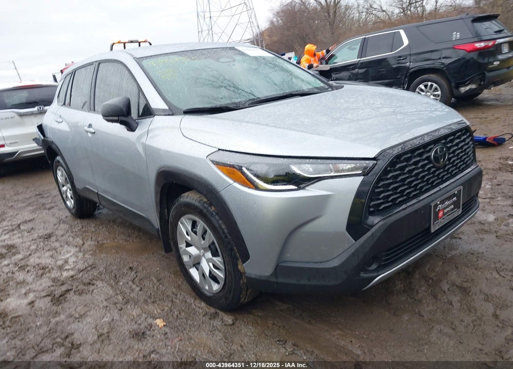 2025 TOYOTA COROLLA CROSS L VIN: 7MUAAAAG0SV135701