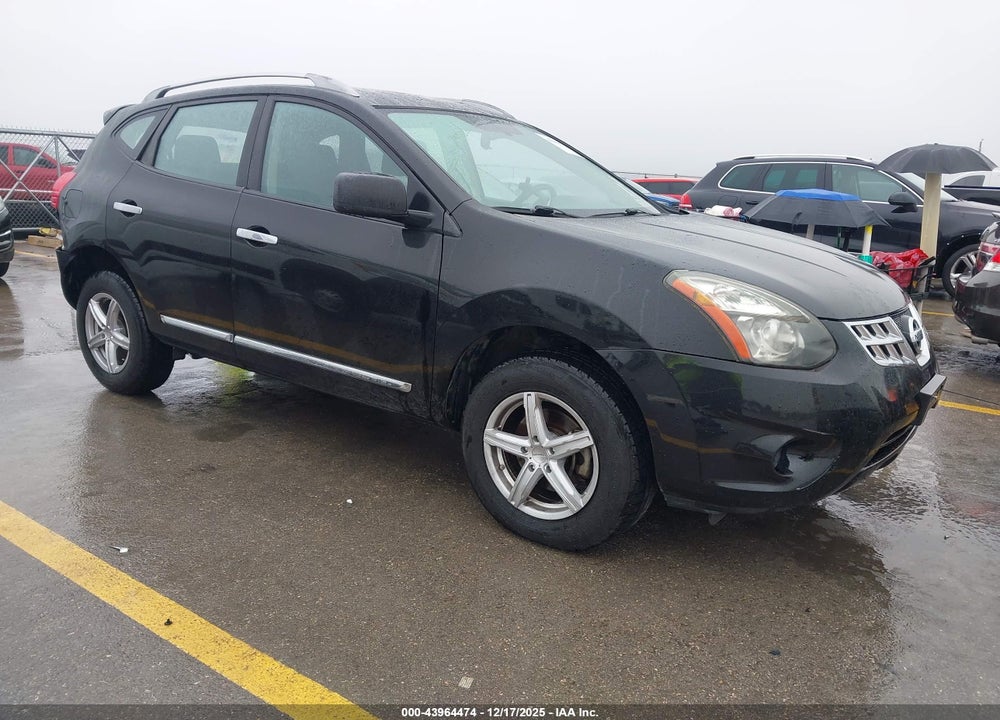 2014 NISSAN ROGUE SELECT S VIN: JN8AS5MT4EW103138