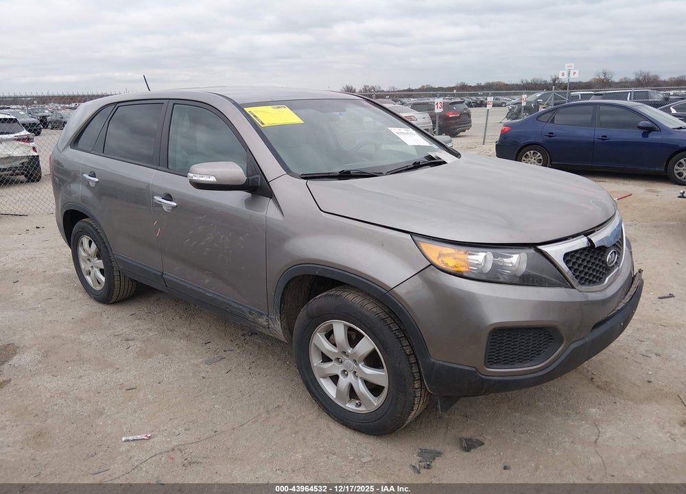2012 KIA SORENTO LX VIN: 5XYKT3A18CG201782