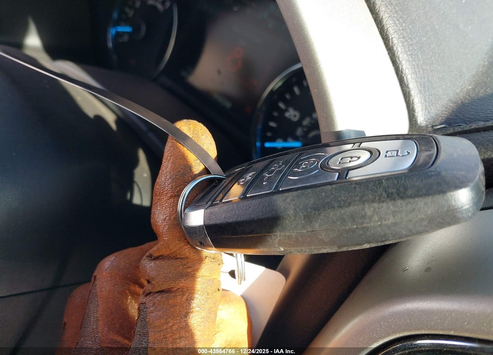 2019 FORD F-150 LARIAT VIN: 1FTEW1E4XKKC67420