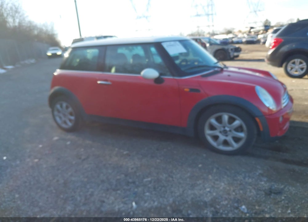 2006 MINI COOPER VIN: WMWRC33576TK15497