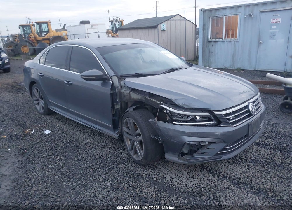 2017 VOLKSWAGEN PASSAT 1.8T R-LINE VIN: 1VWDT7A32HC059200