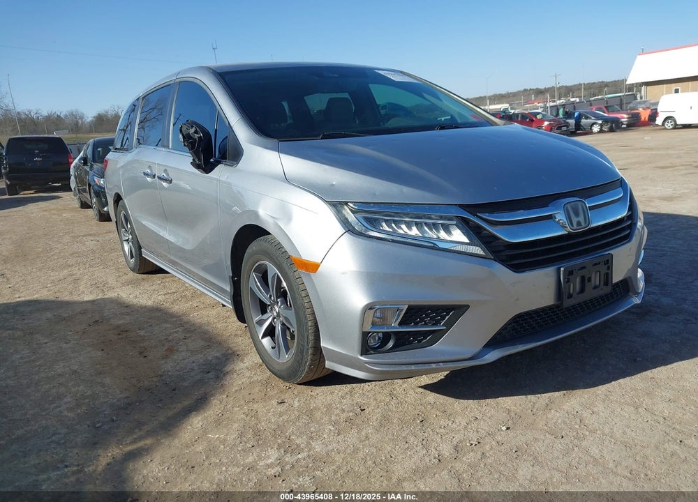 2018 HONDA ODYSSEY TOURING VIN: 5FNRL6H8XJB024871