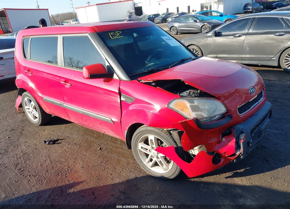 2011 KIA SOUL + VIN: KNDJT2A22B7226431
