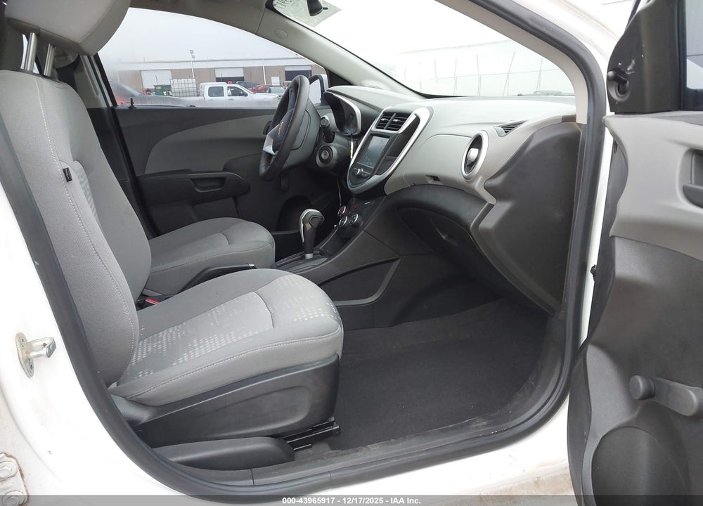 2017 CHEVROLET SONIC LT AUTO VIN: 1G1JG6SH5H4174679