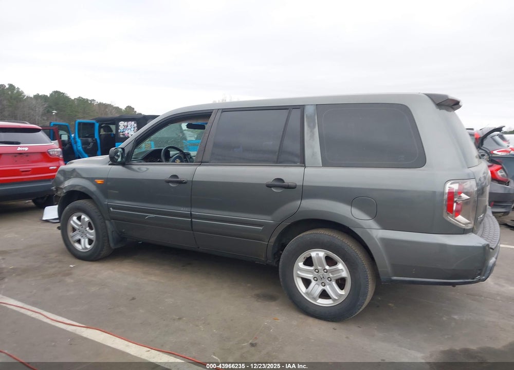 2007 HONDA PILOT LX VIN: 5FNYF28197B001153