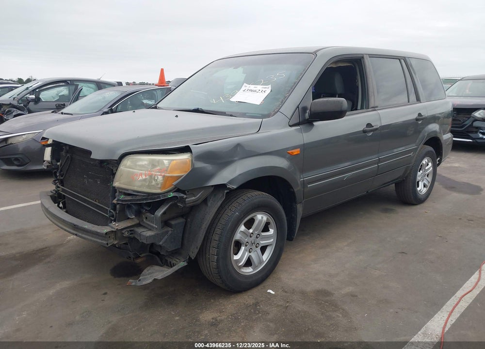 2007 HONDA PILOT LX VIN: 5FNYF28197B001153