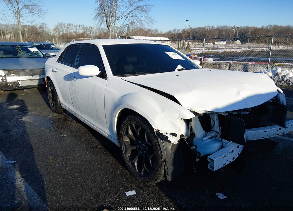 2019 CHRYSLER 300 300S VIN: 2C3CCABG0KH682658