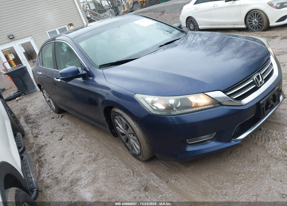 2013 HONDA ACCORD EX VIN: 1HGCR2F72DA065307