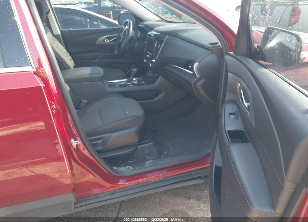 2018 CHEVROLET TRAVERSE 1LT VIN: 1GNEVGKWXJJ166174