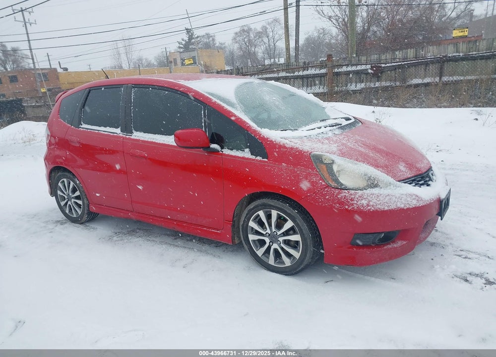 2012 HONDA FIT SPORT VIN: JHMGE8H51CC019429