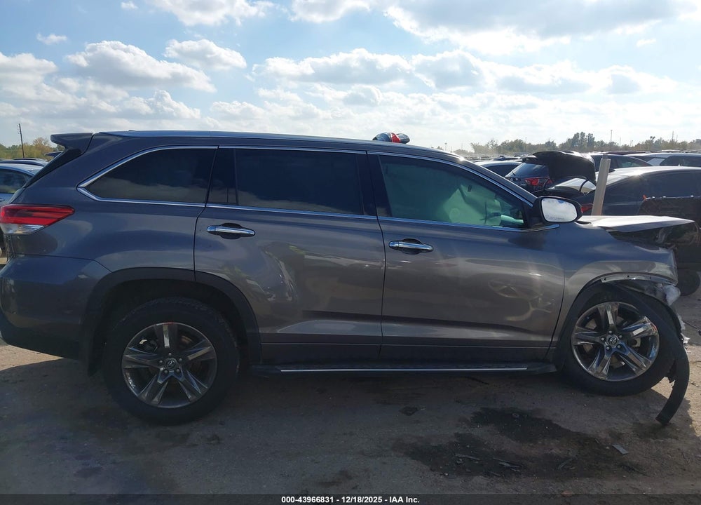 2018 TOYOTA HIGHLANDER LIMITED PLATINUM VIN: 5TDYZRFH6JS264834