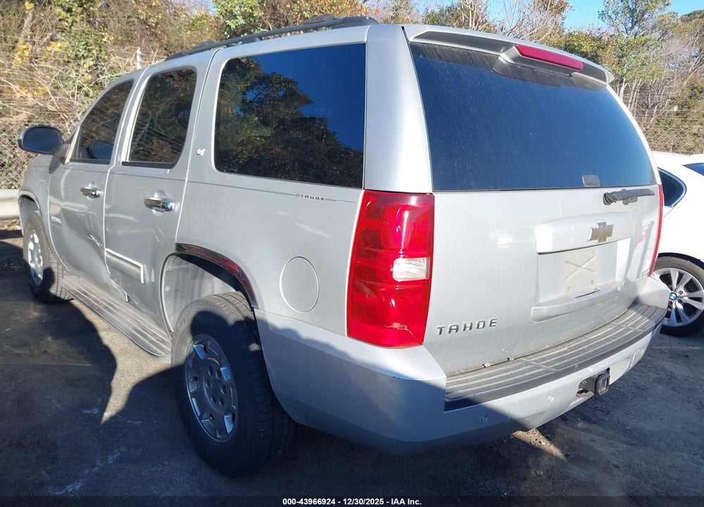 2010 CHEVROLET TAHOE LT VIN: 1GNUKBE03AR141553