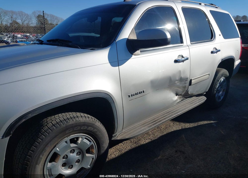 2010 CHEVROLET TAHOE LT VIN: 1GNUKBE03AR141553