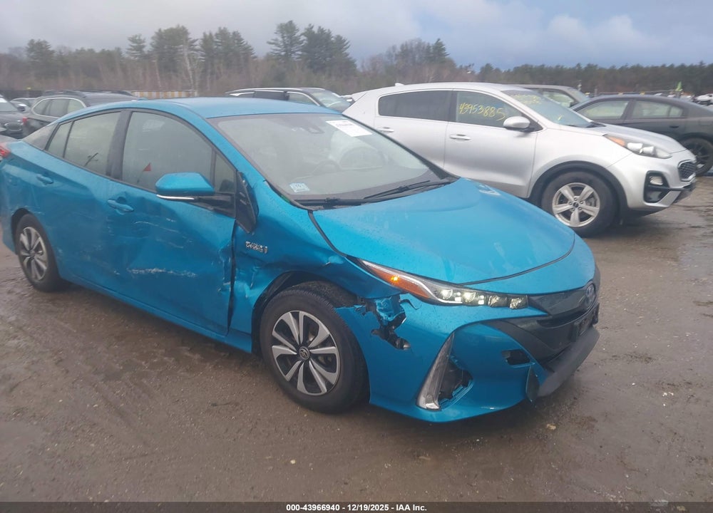 2017 TOYOTA PRIUS PRIME PREMIUM VIN: JTDKARFP9H3047567