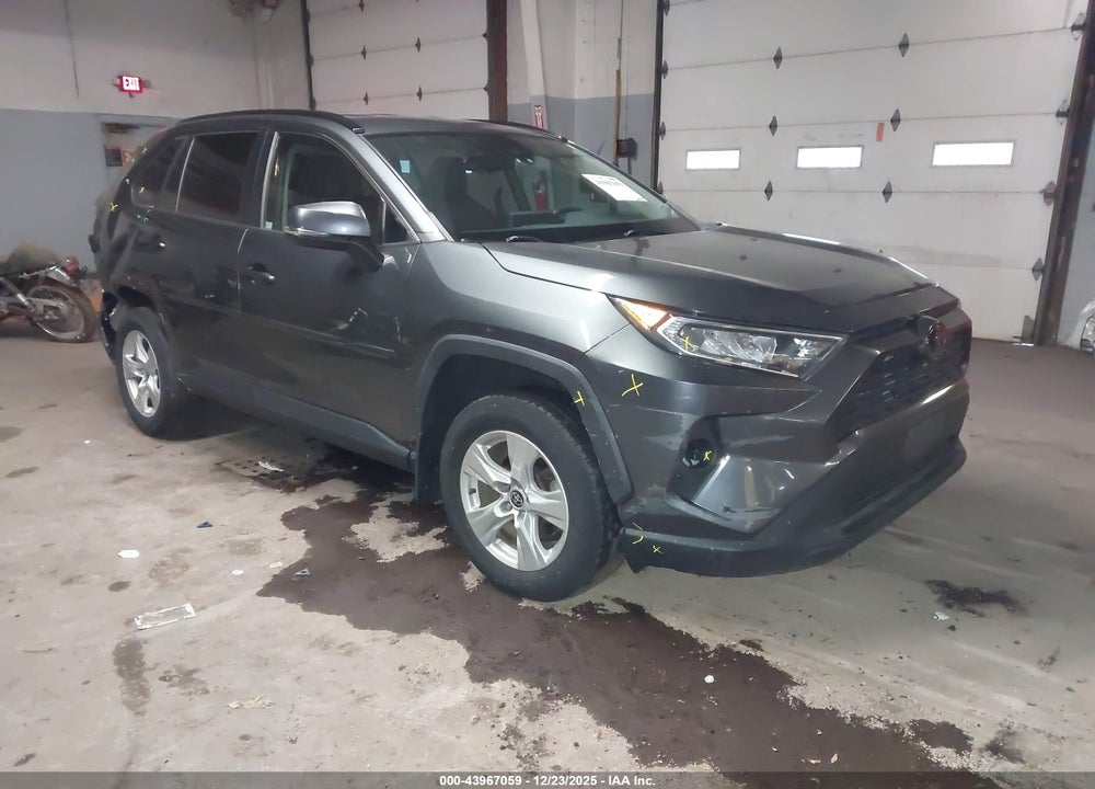 2021 TOYOTA RAV4 XLE VIN: 2T3P1RFV9MC214765