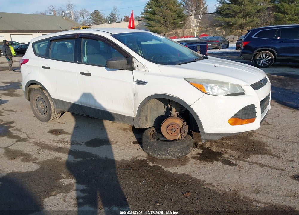 2013 FORD ESCAPE S VIN: 1FMCU0F79DUC39921