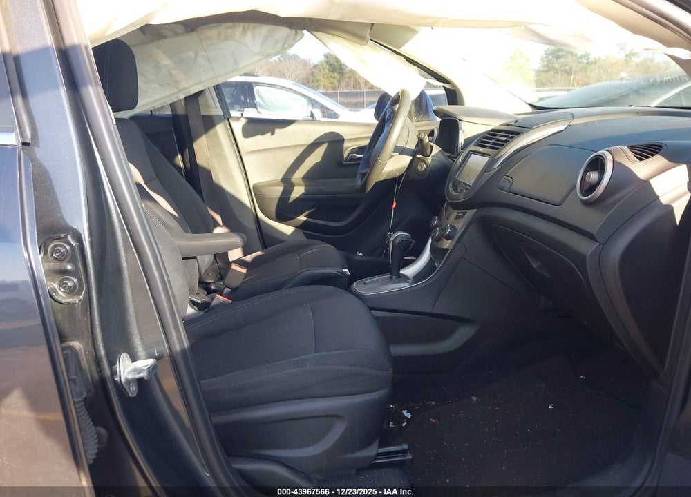2016 CHEVROLET TRAX LT VIN: 3GNCJLSB1GL270563