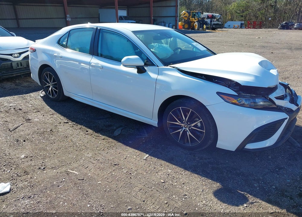 2024 TOYOTA CAMRY SE VIN: 4T1G11AK3RU207209