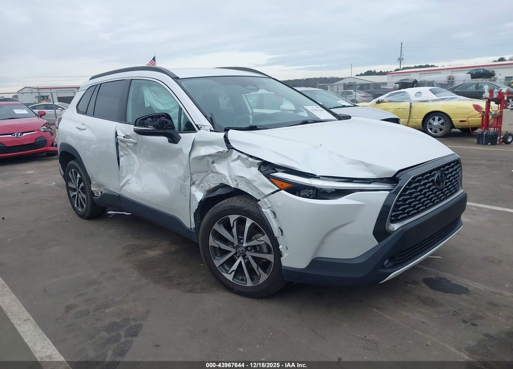 2023 TOYOTA COROLLA CROSS XLE VIN: 7MUEAABG2PV057820