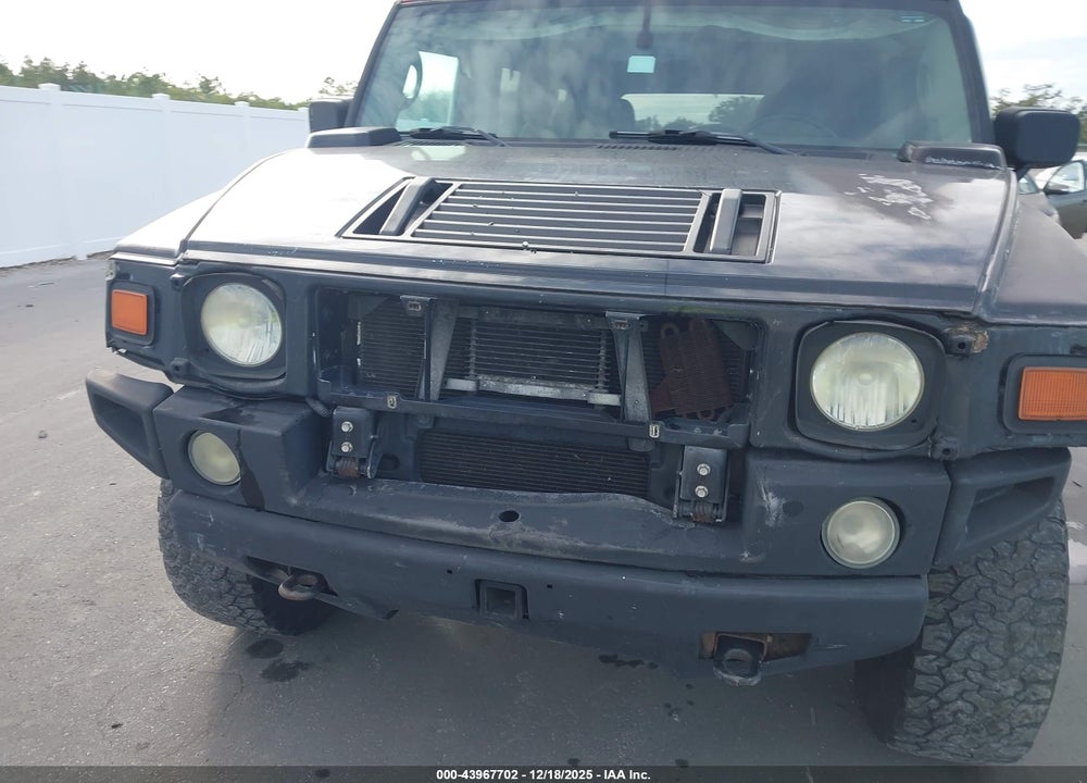 2004 HUMMER H2 VIN: 5GRGN23U74H110401