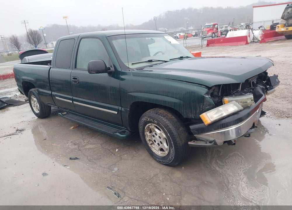 2003 CHEVROLET SILVERADO 1500 LS VIN: 2GCEC19T031265767