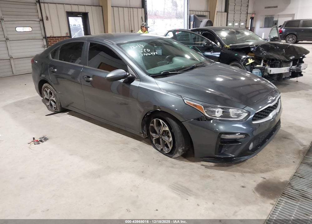 2021 KIA FORTE LXS VIN: 3KPF24AD4ME403943