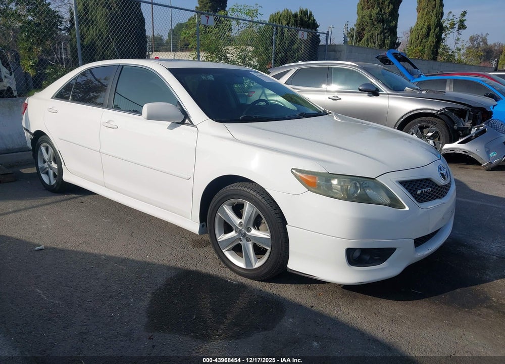 2011 TOYOTA CAMRY SE VIN: 4T1BF3EK5BU637881