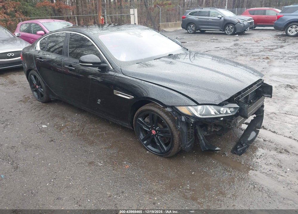 2017 JAGUAR XE 35T PREMIUM VIN: SAJAJ4BV3HA963211