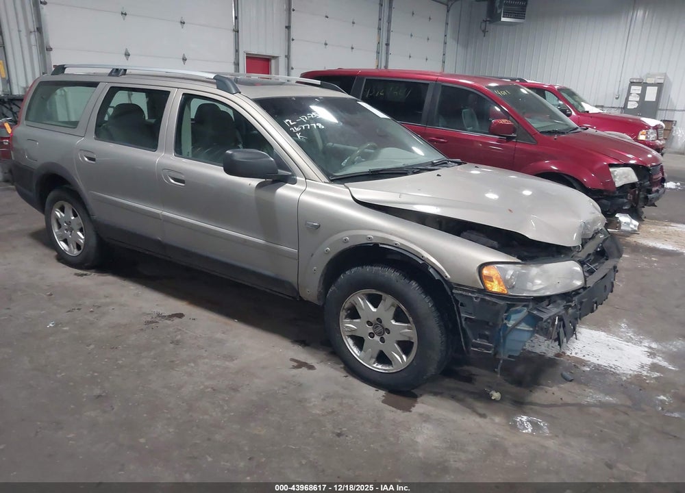 2005 VOLVO XC70 2.5T AWD VIN: YV1SZ592551199932