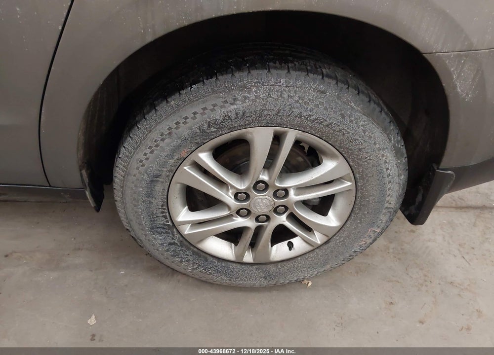 2018 BUICK ENCLAVE ESSENCE VIN: 5GAEVAKW5JJ228197