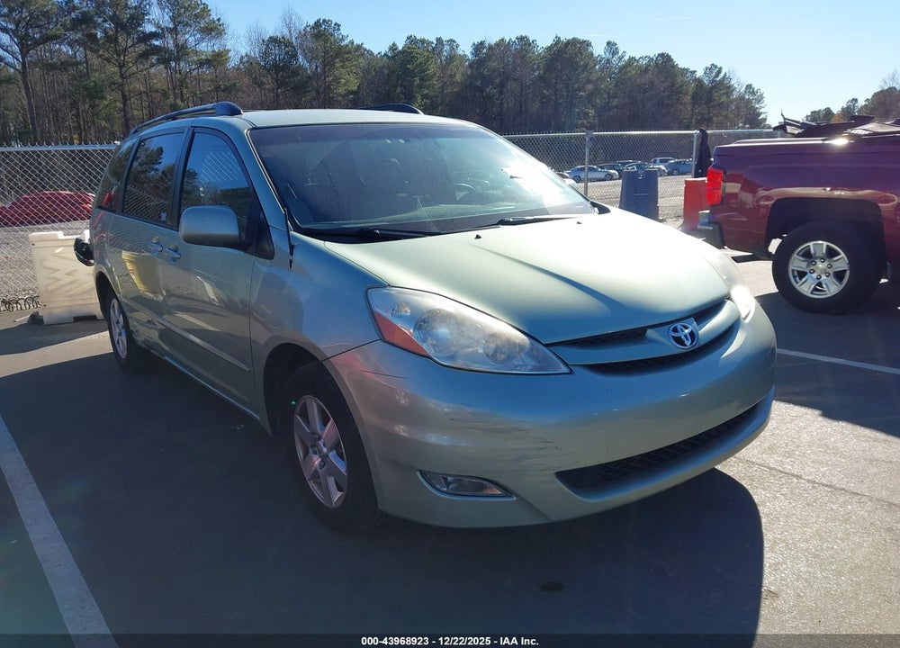 2009 TOYOTA SIENNA XLE VIN: 5TDZK22CX9S229610