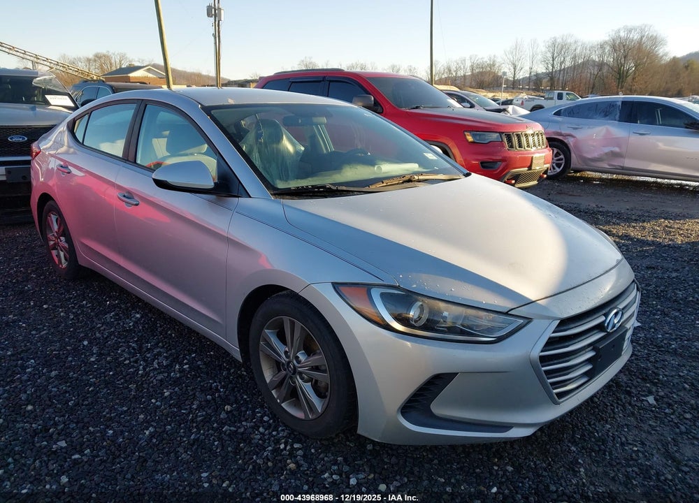 2017 HYUNDAI ELANTRA SE VIN: 5NPD84LFXHH180295