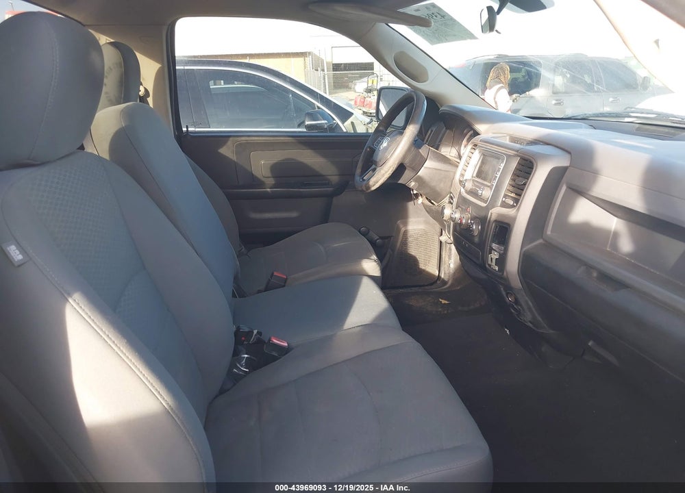 2017 RAM 1500 TRADESMAN  4X2 6'4 BOX VIN: 3C6JR6AG7HG548584