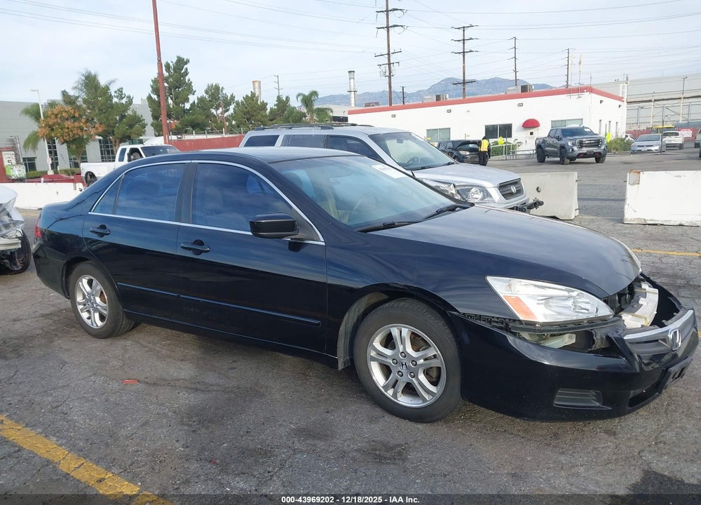 2007 HONDA ACCORD 2.4 SE VIN: JHMCM56357C016377